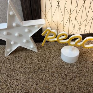 White Star and Yellow Peace LED Decor Set